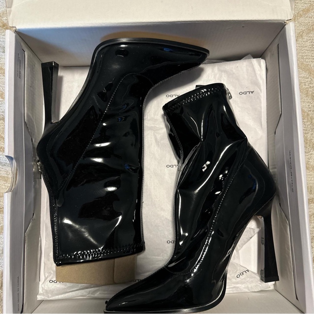 Never Worn Aldo Naomy shoe. Women size 7.5